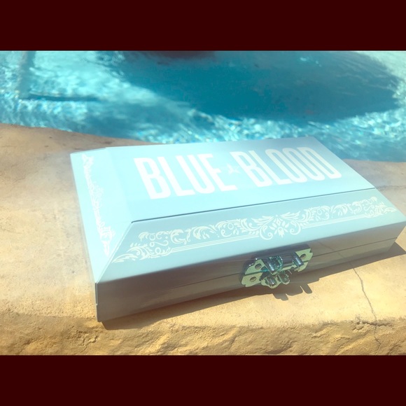 Jeffree Star Blue Blood eyeshadow palette BNIB